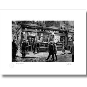 The Temple Bar, Dublin | Framed Photograph | Patrick Donald
