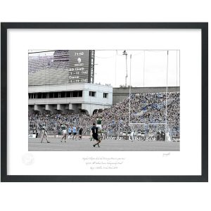 Stephen Cluxton Kicks Winning Point 2011 | Framed Photograph | Patrick Donald Stephen Cluxton Kicks Winning Point 2011 | Framed Photograph | Patrick Donald